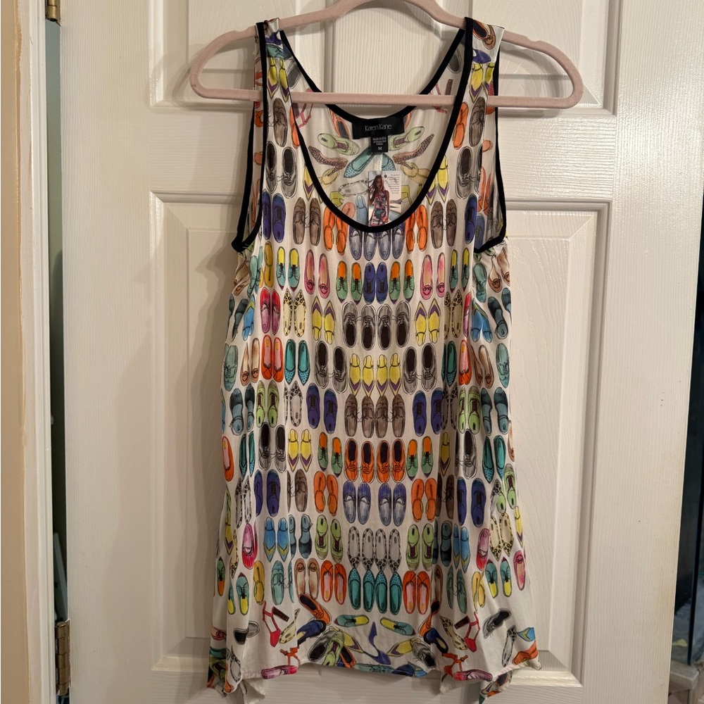 Karen Kane flip flop handkerchief top